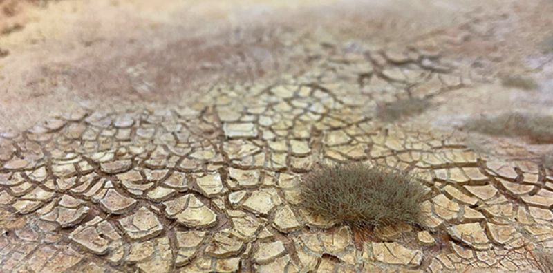 ejemplo de peana con pintura craqueladora